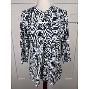 J McLaughlin Catalina Cloth Tunic Top M Blue Tiger Print Gold Buttons Side Slits
